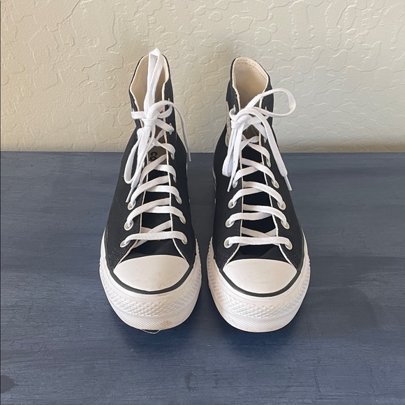 Converse Black and White High-Top platform Sneakers - Picture 2 of 4